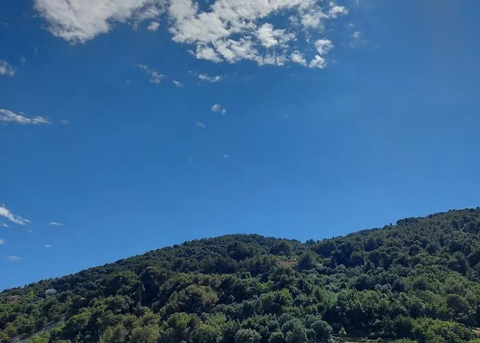 Beautiful 2 With Terrace Lägenhet